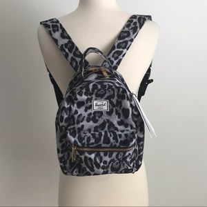 herschel backpack leopard